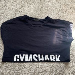 Cropped Black Gymshark Shirt